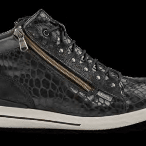 LucRo Urbanic Women - JULIA — Women in Dubai | Steps Creators UAE